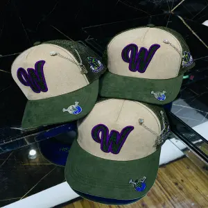 W Merch SPECIAL 4:20 (1.1)