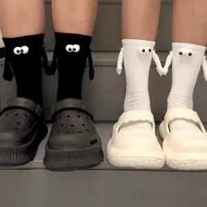 Medias Manitos Pareja: El Regalo Perfecto para Mostrar Tu Amor - Medias Manitos Pareja
