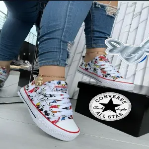 CONVERSE COMIC DAMA: Estilo y comodidad que te acompañan - CONVERSE COMIC DAMA