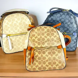 Bolso morral Coach