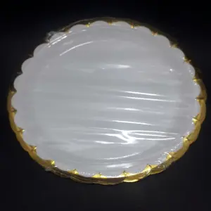 PLATO BLANCO VORDE DORADO 18CM