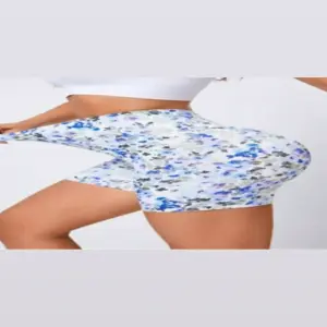 SHORT  C ON PUSH UP