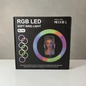 Aro de Luz RGB LED 36 cm con Trípode: Ilumina tus Creaciones con Estilo - Aro De Luz RGB Led 36 Cm Con Trípode