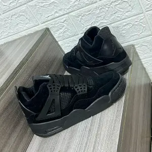 Nike Air Jordan 4