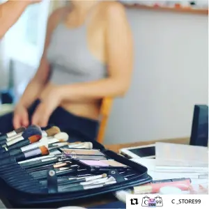 Estuche Con 24 Brochas De Maquillaje