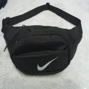 CANGURO NEGRO NIKE