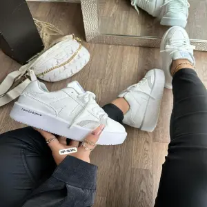 NEW BALANCE 2_BLANCO