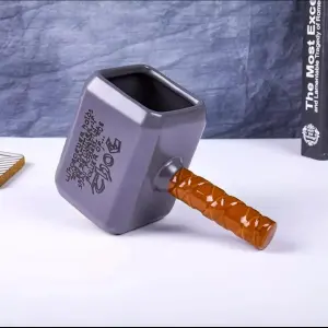 MUG 3D MARTILLO DE THOR