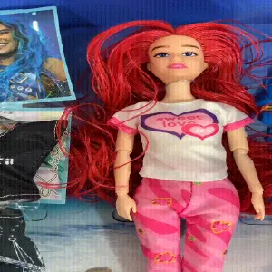 MUÑECA BARBIE KAROLG GRANDE