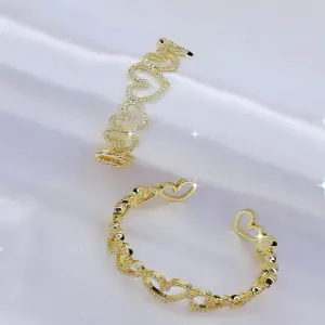 MANILLA DORADA CORAZONES DE DIAMANTES