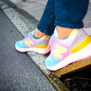 Tenis New Balance Rosa Amarillo Dama