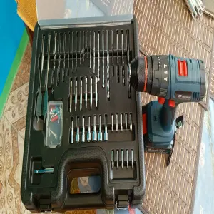Taladro inalámbrico percutor 1/2  nueva