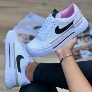 Tenis Nike Court Dama
