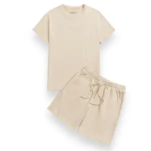 Conjunto Burda: Camiseta + Pantaloneta