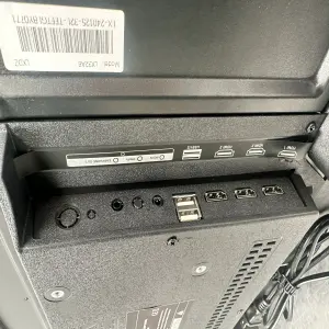 Televisor 32" Smart TV 2 controles TDT