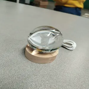 LAMPARA ASTRONAUTA EN LA LUNA LED