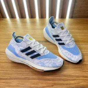 Adidas Ultraboost Light