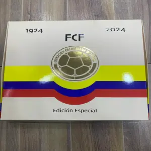 CAJA DE PRESENTACIÓN COLOMBIA 100 AÑOS: Un Tesoro para la Historia - CAJA DE PRESENTACION COLMBIA 100 AÑOS