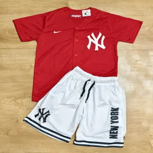 Conjunto ny rojo