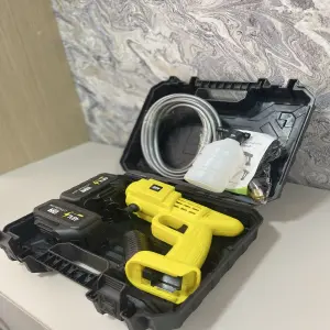 Combo Hidrolavadora + kit de herramienta