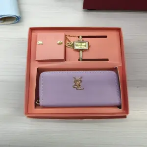Billetera+Pulsera + Aretes + Reloj DAMA