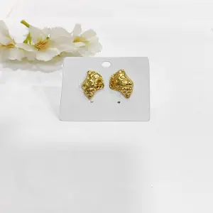 ARETA DORADA LARGA DE ELEGANTE