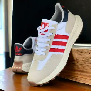 Tenis adds retropy