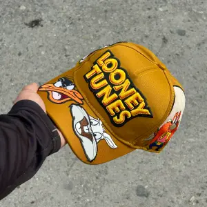 Gorra looney tunes importada 1.1