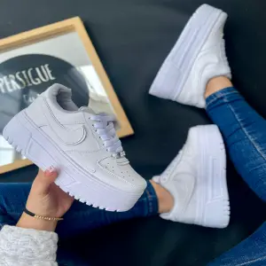 Nike doble piso dama
