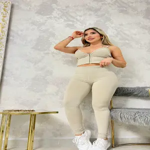 Hermoso Conjunto Deportivo suplex 2