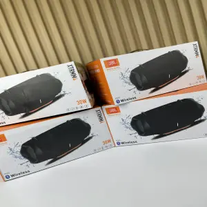 Parlante JBL Xtreme 4 XL