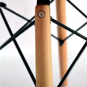 Silla Moderna Plástica: Diseño y Confort - Silla Moderna Plástica