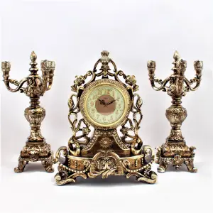 Reloj Con Candelabros en poli resina