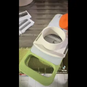 Cortador y Rebanador 6 en 1 FK23D-93: ¡Tu Cocina, Tu Creatividad! - Cortador y rebanador 6 en 1 FK23D-93