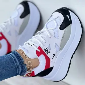 TENIS NIKE PIEZAS