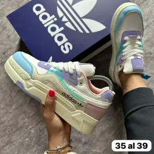 TENIS ADIDAS FASHON AM PARA DAMA