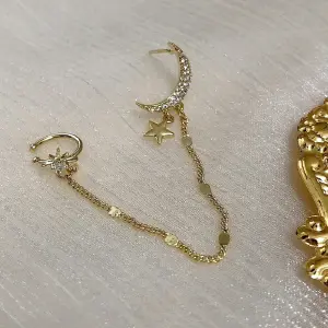 Ear Cuff Luna Dorada