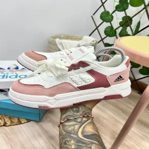 adidas trenza rosados