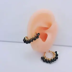 EARCUFF TEJIDO PERLAS DORADAS Y NEGRAS