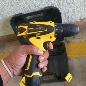 Taladro Inalámbrico 12V  Dw