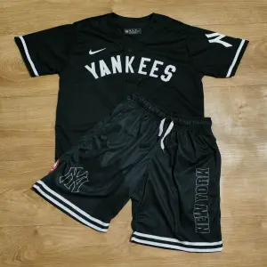 Conjunto Yankees negro