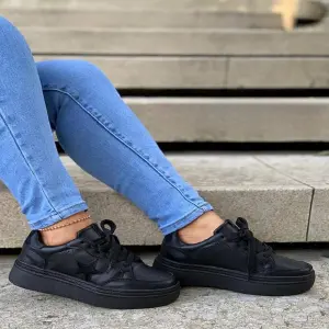 Tenis casual de mujer Star Todo Negro