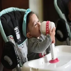 Porta teteros para bebes