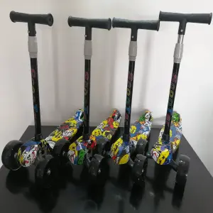 Patineta Scooter Grafitti NIÑO 2-5 AÑOS