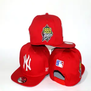 Gorra Ny roja plana