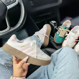 Deportivo Adidas samba
