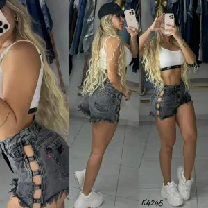 SHORT GRIS ABIERTO A LOS COSTADO K4245