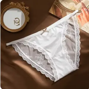 TANGA DECORADA ENCAJE *3