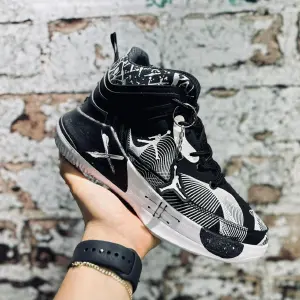 BOTA DEPORTIVA JORDAN COOL