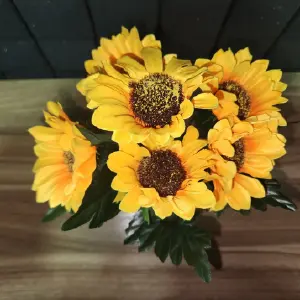 Ramo de 6 Girasoles Artificiales OMC-723